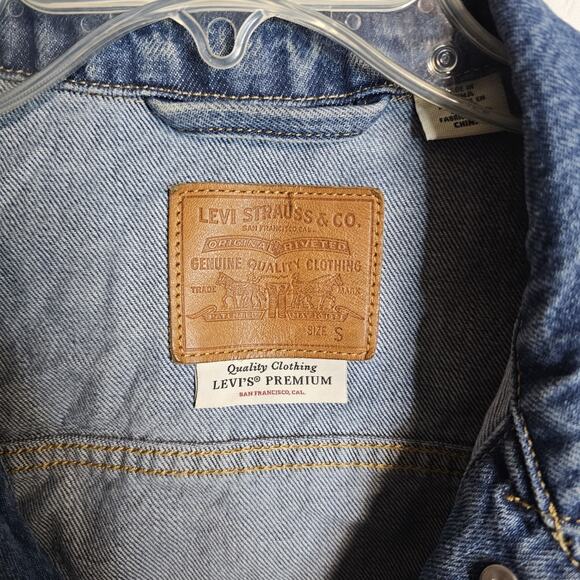Levis Baggy Sport Tape Trucker Jean Jacket Womens Small Blue Denim - Picture 10 of 16